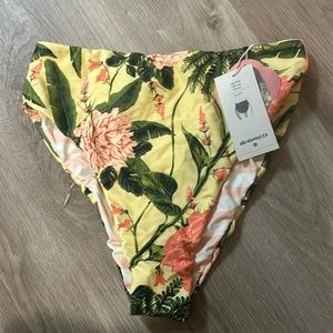 Aguabendita Reversible High Rise High Leg Cheeky Bathing suit bottom Large